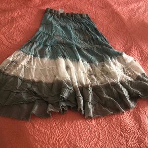 Skirt size large.